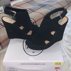Black wedge sandals